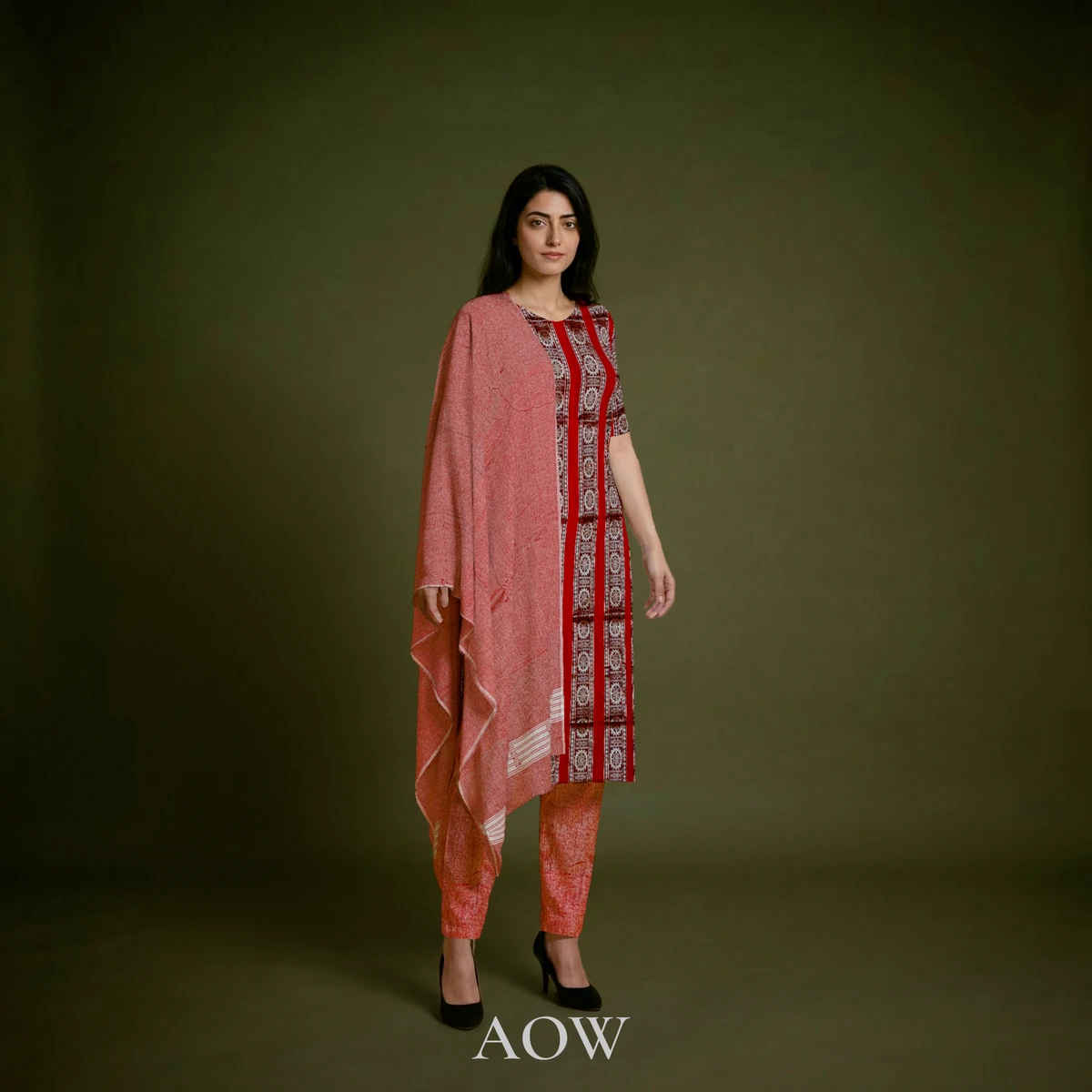 Red Chakra Kurti DM with Pink Dupatta and Pink Pants DM