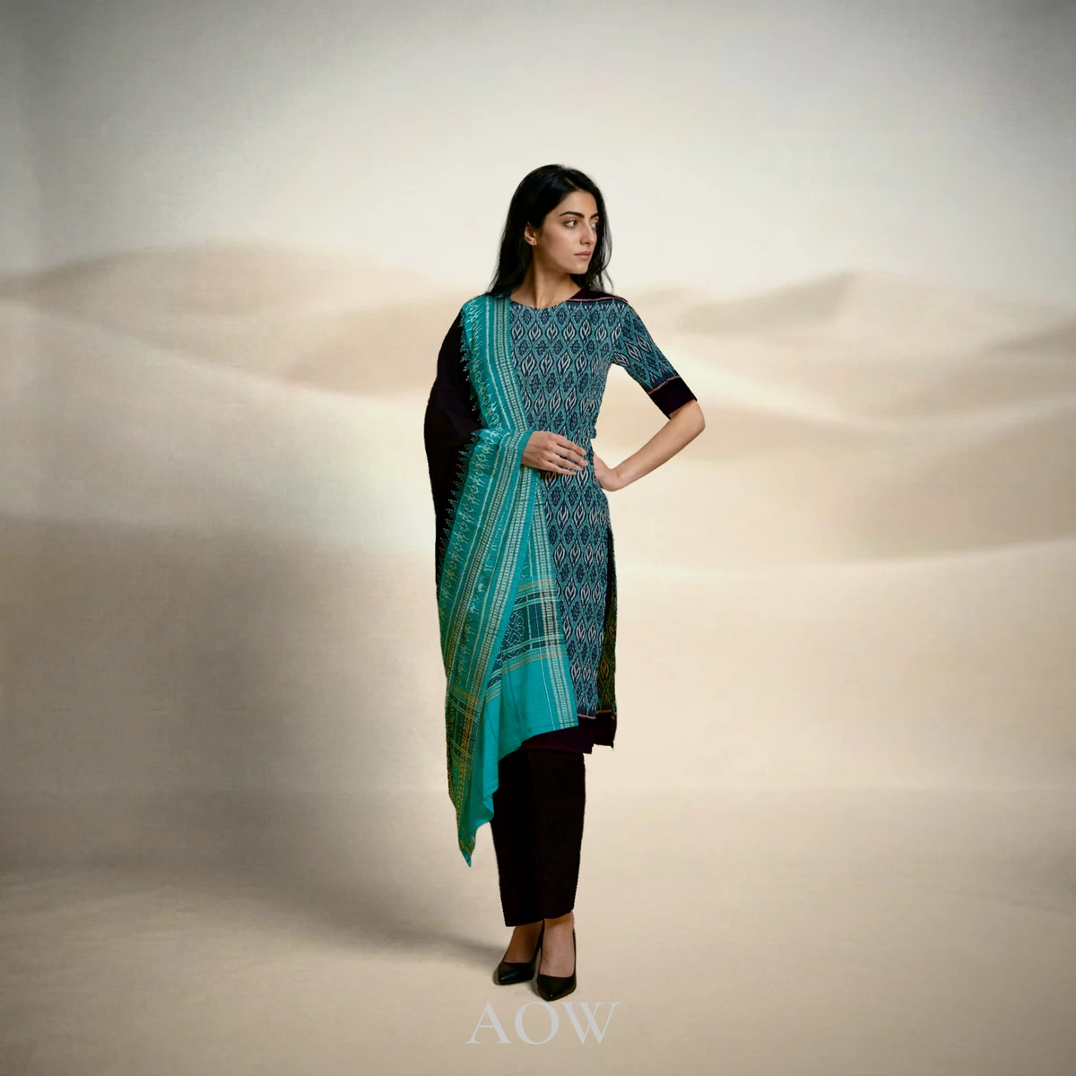 Sumati Floral Patterned Cotton Kurti DM with Black Dupatta and Black Pants DM