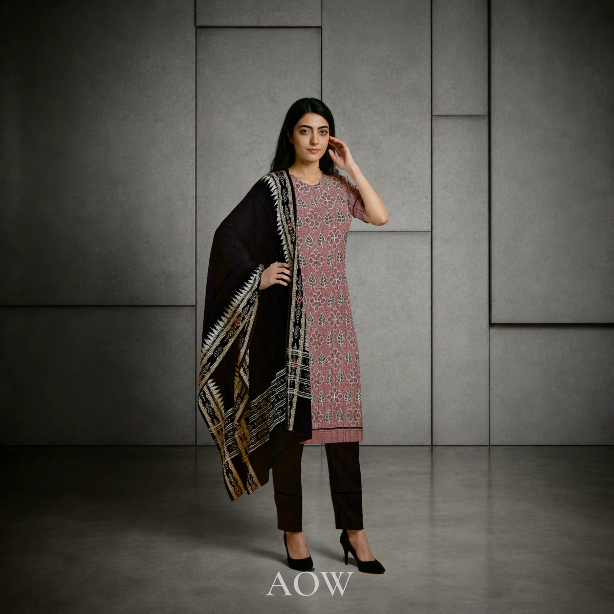 Pink Nature Patterned Cotton Kurti DM with Black Dupatta and Black Pants DM