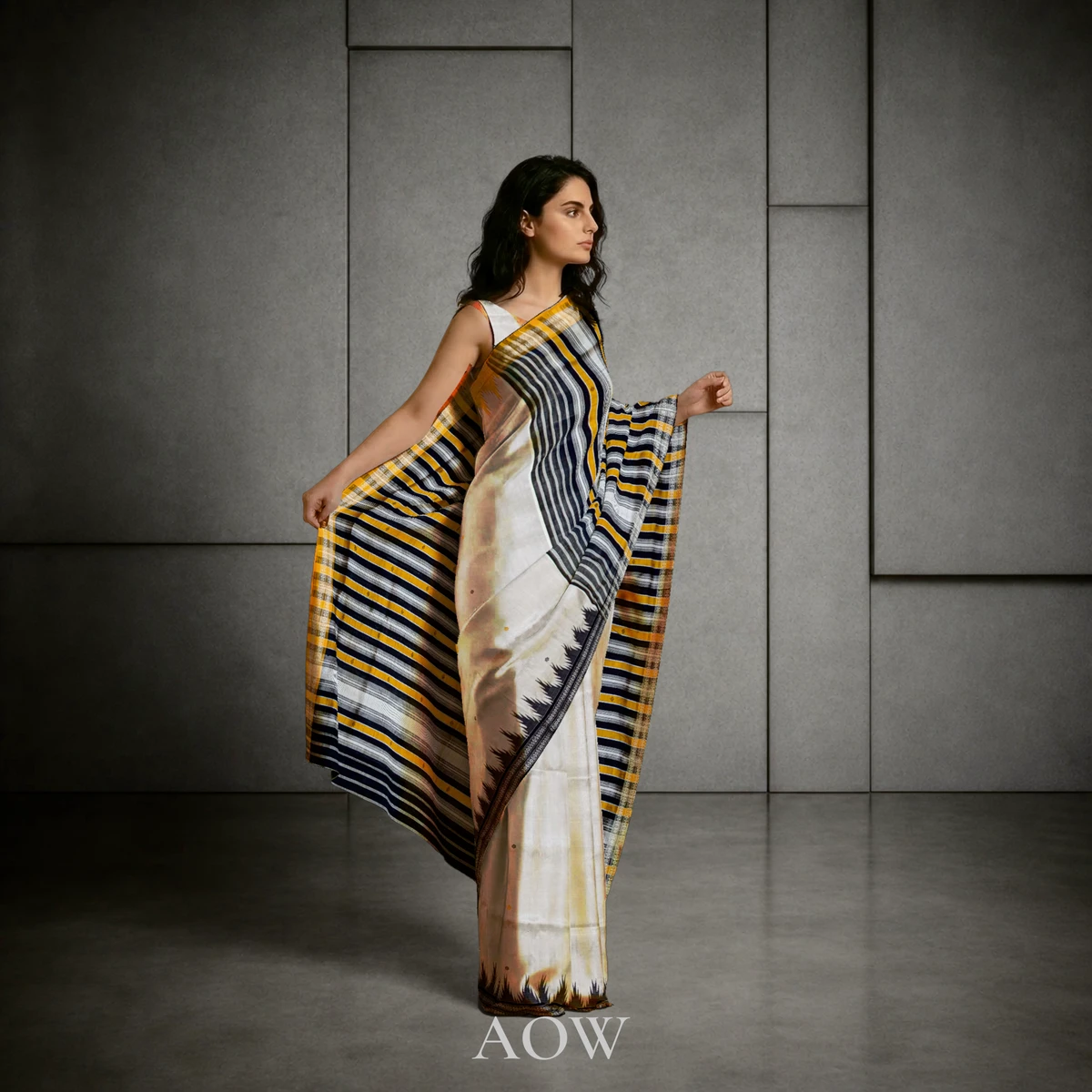 Cream Berhampuri Pure Pata Saree