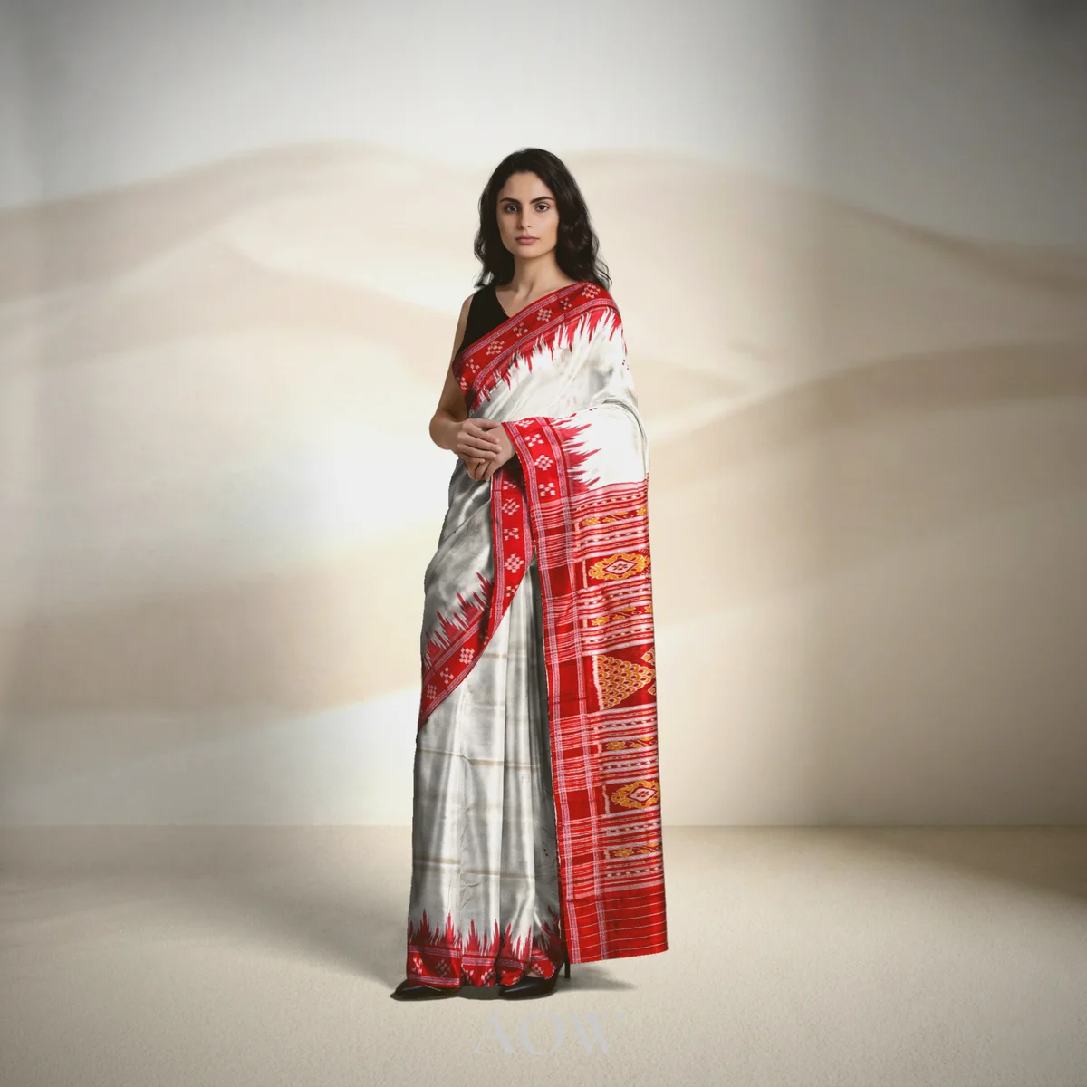 Beige Pasapali Border Khandua Pata Saree